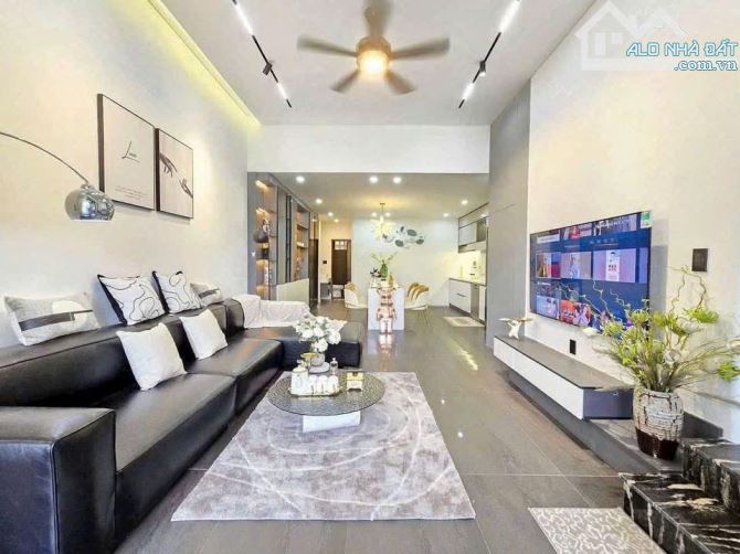 NHÀ 3T_ĐƯỜNG 7.5M_ĐINH ĐỨC THIỆN_DT 90M2_NGANG 5M_VỊ TRÍ VÍP_CHỈ 8.1 TỶ