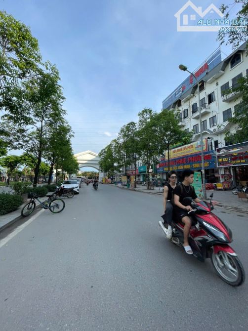 BÁN LIỀN KỀ ĐÔ NGHĨA, 2 MẶT ĐƯỜNG, DIỆN TÍCH 100M , GIÁ 20.5 TỶ.
