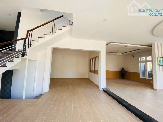 VIP CĂN GÓC 2 MẶT TIỀN KINH DOANH 3 LẦU MẶT TIỀN ĐƯỜNG NGÔ GIA TỰ, DT 217M2    Vị trí ki