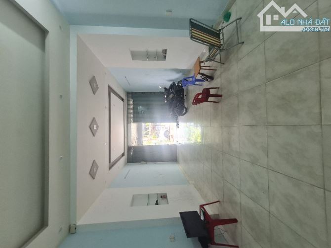 Bán nhà 3 tầng kiên cố đường 10m5 Nguyễn Hữu Dật tiện kinh doanh buôn bán giá cực tốt