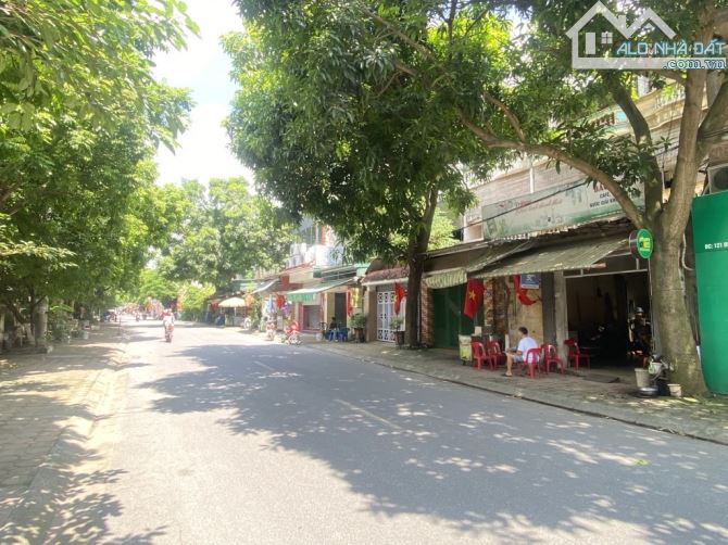 Đình Xuyên PHÙ Đổng DT90M, MT 5M, đường vỉa hè oto tránh. Sổ đỏ CC, giá 9,x tỉ