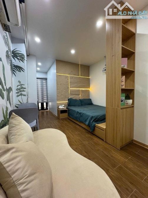 Bán nhà phố Nguyễn Chí Thanh 95m2, 8 tầng, 2 thoáng ô tô tránh dòng tiền 120tr/tháng