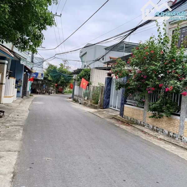 CẦN BÁN ĐẤT CHÍNH CHỦ 7 SÀO 6, MẶT TIỀN ĐƯỜNG NHỰA - giá chỉ 1 tỷ 1 /sào