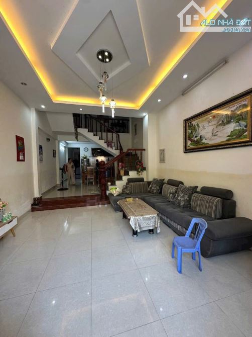 Bán nhà 3 tầng đường Đồng Trí, gần Tôn Đức Thắng & đại học Sư Phạm