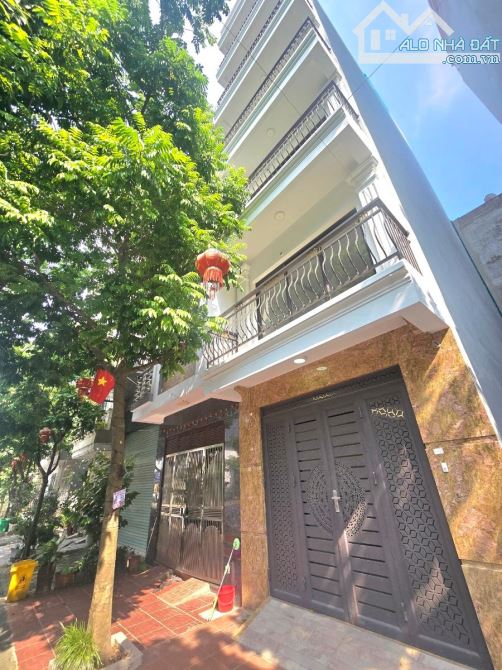 BÁN NHÀ PHÂN LÔ YÊN NGHĨA - HÀ ĐÔNG - VỈA HÈ - 2 Ô TÔ TRÁNH - 50M X 7 TẦNG - MT 4M