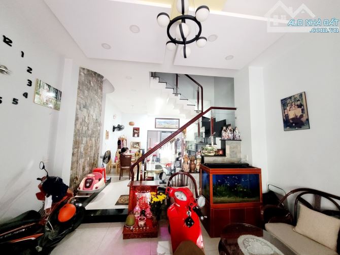 SIÊU PHẨM 4 TẦNG -  TRUNG TÂM PLA * DT: 60M2 (4.7×12.7) VUÔNG ĐẸP  CHỈ NHỈNH 6TY. 🏠 Diện