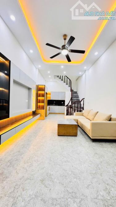 🔑 Sở hữu ngay nhà phố 5 tầng tại trung tâm Thanh Xuân - 9 bước chân ra đường