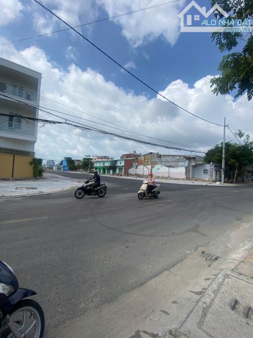 Bán đất 2 mặt tiền đường Ngô Quyền, phường Rạch Dừa