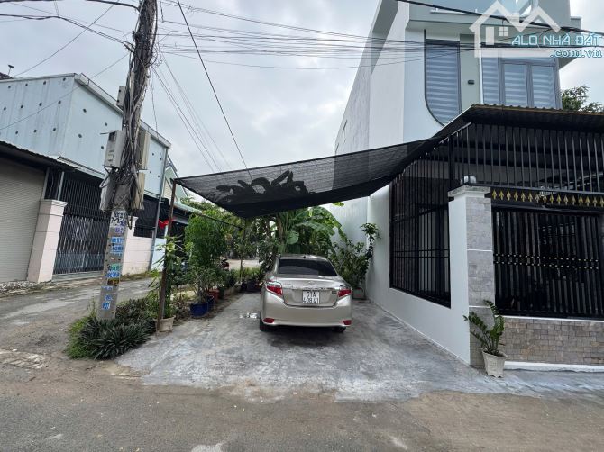 Lô góc 2 mặt tiền Dx070 Định Hoà, dt 6x18,5 giá 1tỷ9 (Bớt lộc).
