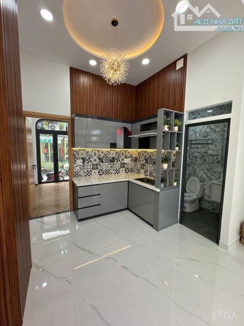Bán Gấp Giá Rẻ Nhà 1/ HXH thông đường Đội Cung Quận 11 4mx11.5m 2 Tầng giá chỉ 6.98 Tỷ