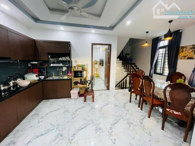 Bán nhà 3 lầu hẻm oto Nguyễn Trường Tộ,p 3, TP Vũng Tàu.diện tích 76m2 giá 7ty 500 thương