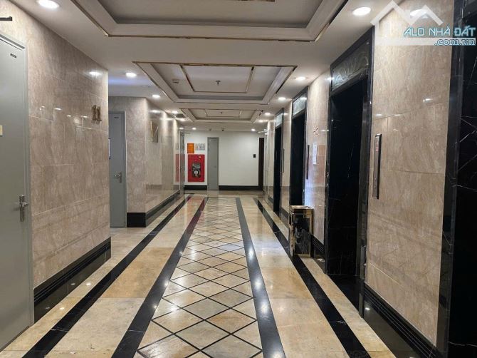Bán căn hộ chung cư Tân Hoàng Minh, Hoàng Cầu, Đống Đa, 155m2, 3PN, giá chỉ 18.8 tỷ