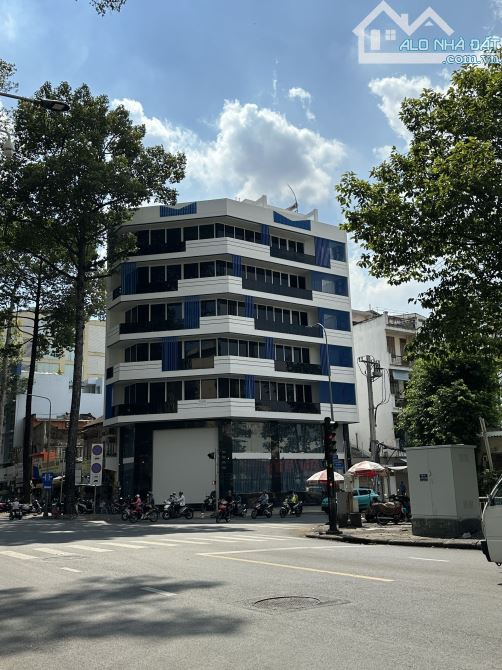 Góc 2MT NGUYỄN CHÍ THANH P6 Q10 DT 8X18M HẦM 8 TẦNG TN 350TR/THÁNG GIÁ BÁN 130 TỶ