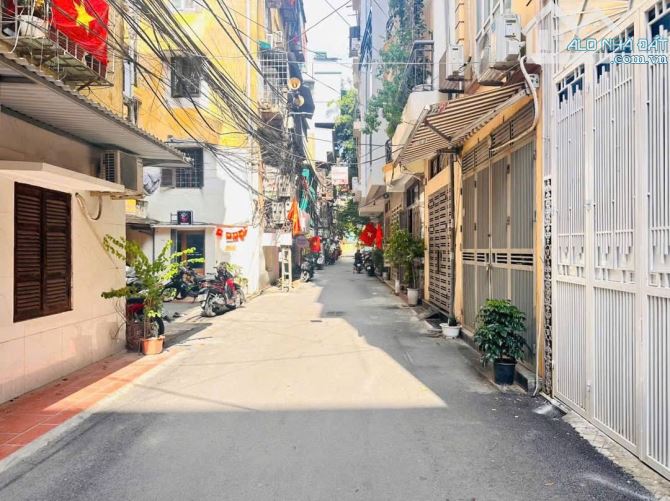 bán nhà Ngõ 62 Nguyễn Chí Thanh - Đống Đa DT 38m( ttsd 48m) 4 Tầng, MT 5m 🧧gia 22 Tỷ