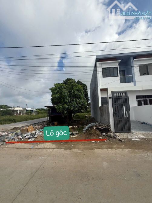 BÁN ĐẤT LÔ GÓC 2 MẶT TIỀN ĐƯỜNG 8M GẦN BỬU LONG
