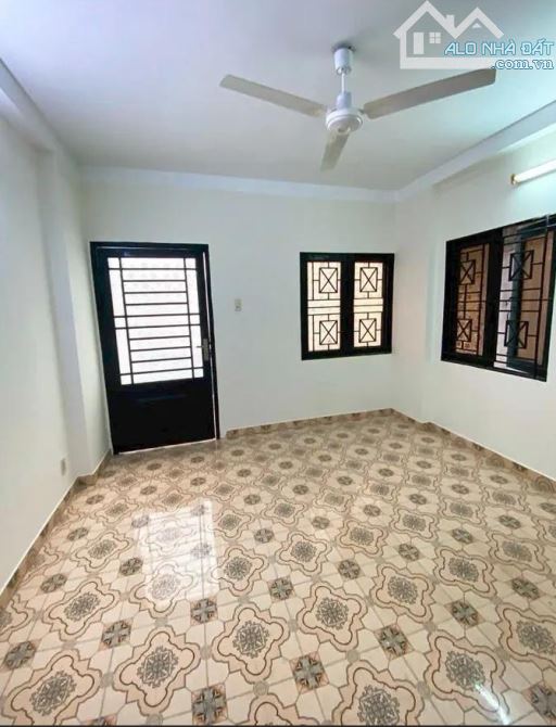Bán nhà 1 trệt 1 lầu Âu Dương Lân - Đang cho thuê chỉ (2tỷ hơn)
