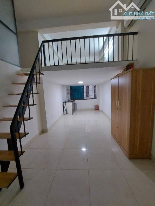 Bán toà căn hộ ccmn diện tích 90m x8 tầng tháng máy phố Khương đình