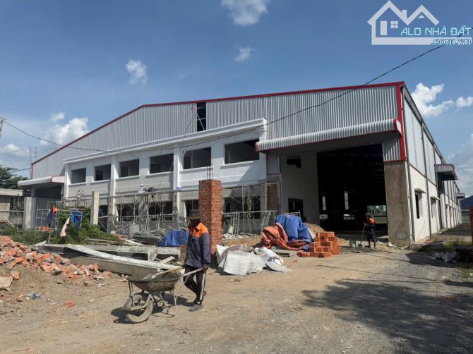 XƯỞNG CHO THUÊ CỰC HIẾM 1750m2 Trong KCN ĐỨC HOÀ, LONG AN