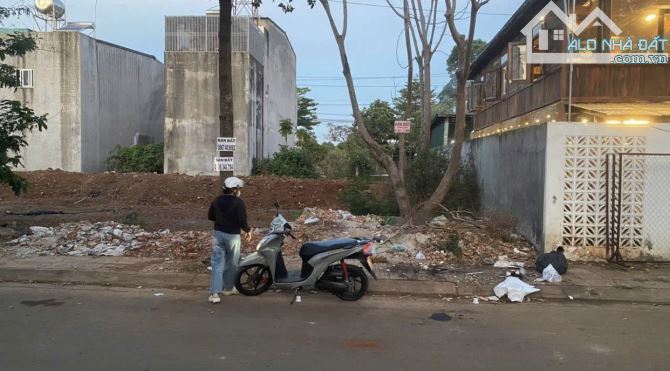 Bán lô Đất 5x17,5  MẶT TIỀN THỦ KHOA HUÂN, Cách Siêu Thị Go 100m,thổ cư, BÁN 2tỷ650tr