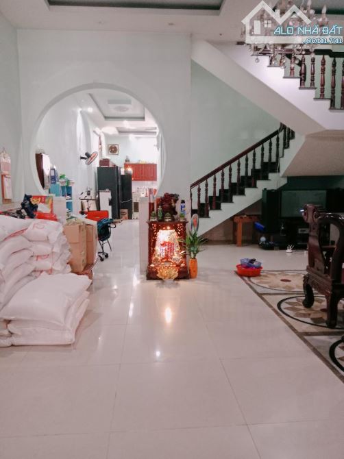 MẶT TIỀN K DOANH ĐA NGÀNH, GẦN NÚT GIAO GÒ DƯA, NGANG HIẾM 7,5; S=190 CHỈ 17 TỶ.