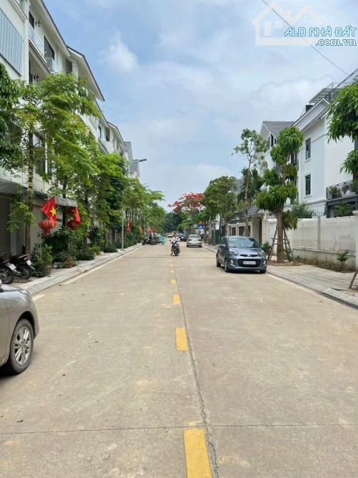 SIÊU PHẨM LK GELEXIMCO(LÊ TRỌNG TẤN)-HÀ ĐÔNG,VỈA HÈ Ô TÔ TRÁNH,KD,DT 86MX4T,GIÁ 17,9 TỶ