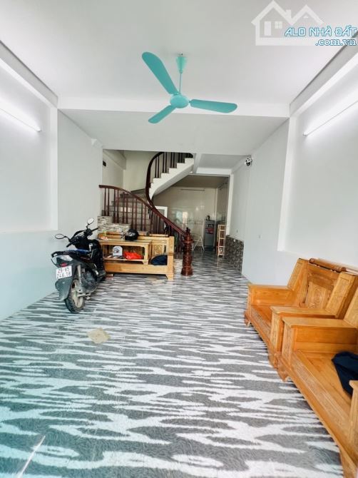 BÁN NHÀ YÊN NGHĨA – Ô TÔ TRÁNH – NGÕ THÔNG – NHÀ ĐẸP 5 TẦNG – 44.6M² – 5.4 TỶ
