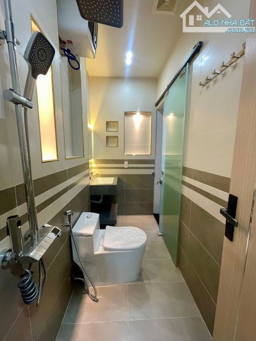 Bán nhà Lạch Tray,  Hàng Kênh, Lê Chân,  4 tầng, 47m2, 3,7 tỷ.