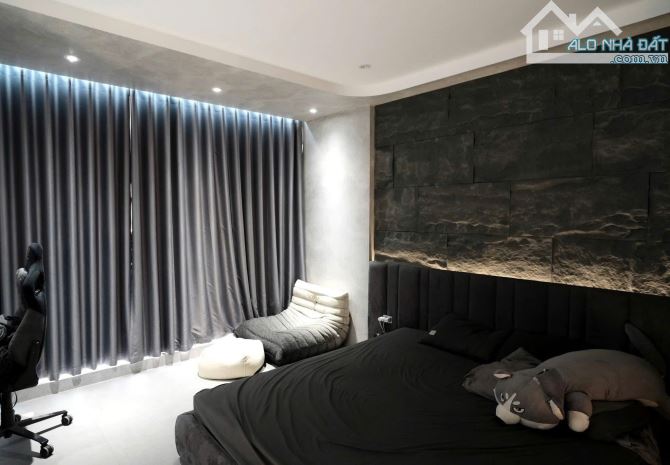 ĐƯỜNG BƯỞI – 30.5M², 6 TẦNG, MT 6.9M, 18 TỶ