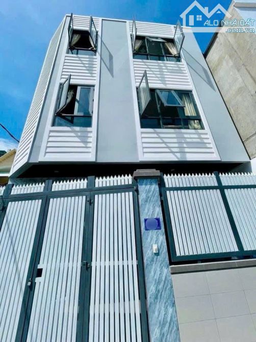 BÁN NHÀ 1 TRỆT 2 LẦU CĂN GÓC 2 MẶT TIỀN HẺM Ô TÔ TRIỆU VIỆT VƯƠNG GẦN BIỂN BÃI TRƯỚC