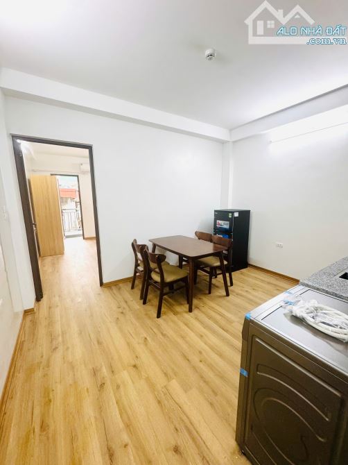 Cho Thuê CCMN 34 Lương Khánh Thiện Hoàng Mai 45m2 1N1K Cửa Sổ Ban Công Giặt RiêngThang Máy