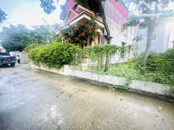 BÁN ĐẤT LẠI ỐC LONG HƯNG VĂN GIANG-Ô TÔ VÀO-NGÕ THÔNG-SÁT ĐƯỜNG 3.5- 4,6 TỶ