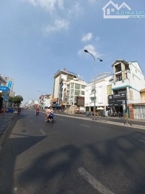 Bán 1000m2 đất mặt tiền  Đường Nơ Trang Long, Quận Bình Thạnh. Giá 155 tỷ