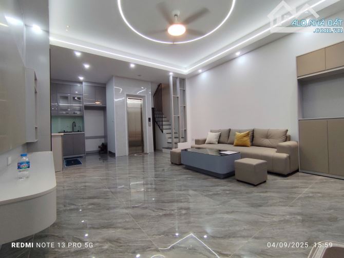 BÁN NHÀ MỚI 6 TẦNG THANG MÁY NỘI THẤT ĐẸP, NGÕ THÔNG GẦN ĐƯỜNG ÔTÔ, PHỐ ĐẠI TỪ - HOÀNG MAI