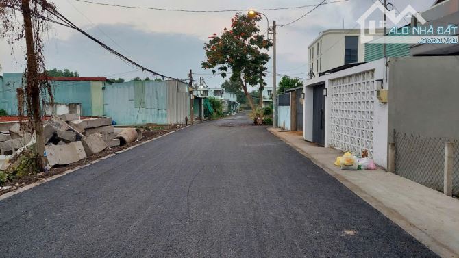 132,6 M2 mặt tiền đường nhựa 10m, cách Lê Văn Lương chỉ 100m - giá 36tr/m2
