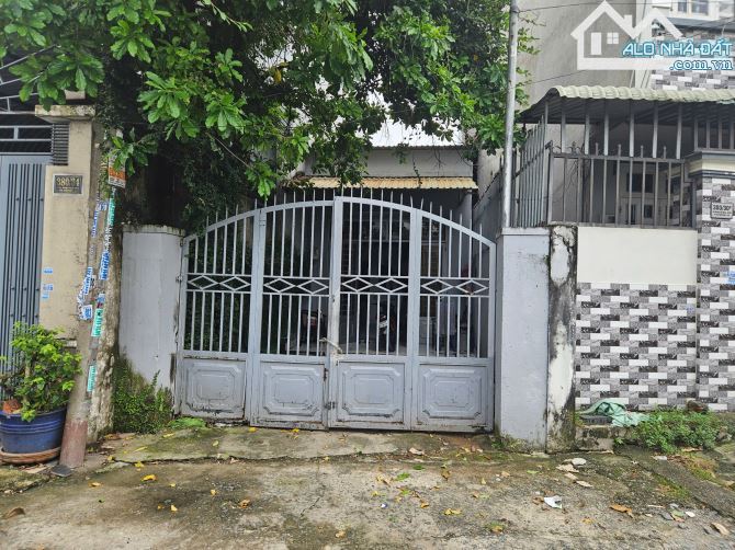 Cấp 4 đúc lửng hẻm 1/ rộng 5m đường Dương Thị Mười, DT 4x20m giá 4,6 tỷ TL :