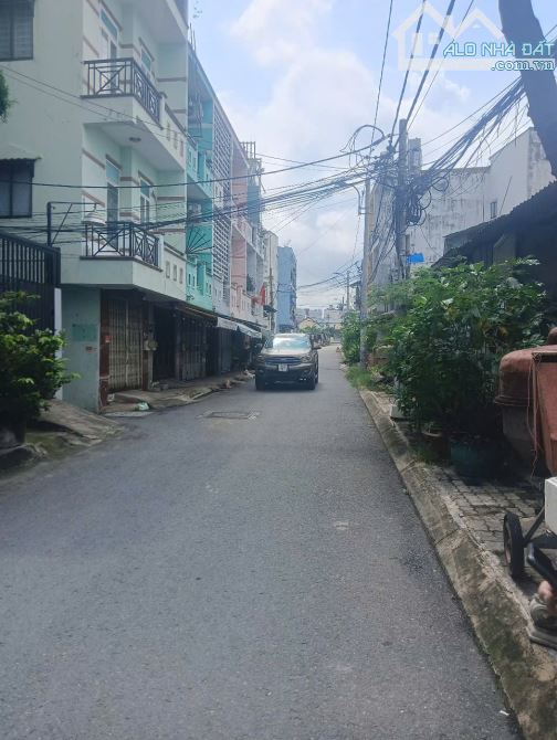 Bán Nhà MT Hẻm Nhựa Kinh Doanh Xe Hơi Tránh, 4mX14m, Đường Bình Đông, Quận 8-Chỉ 4,6tỷ