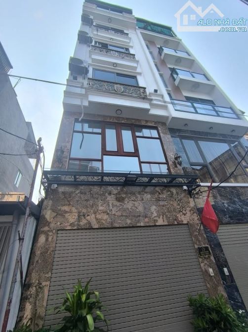 Chỉ 10,5 tỷ có ngay căn nhà 7 tầng thang máy Ngọc Thuỵ - Ngõ ô tô 7 chỗ thông