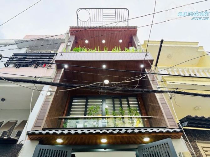 BÁN NHÀ HẺM XE HƠI NGAY CÔNG VIÊN LÀNG HOA - P9 - GÒ VẤP - 42 M2 - 4 TẦNG - 5.75 TỶ