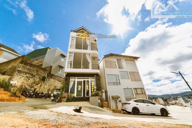 HOMESTAY HOÀN CÔNG 4 TẦNG 7PN VIEW ĐẸP ĐƯỜN 7 CHỖ