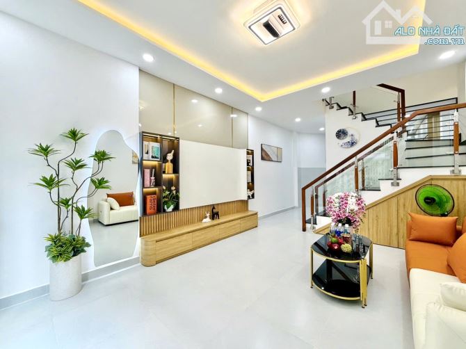 4❌11m, BÁN NHÀ ĐẸP 2 TẦNG, 579/ QUANG TRUNG, P11 GÒ VẤP, 4 TỶ HƠN