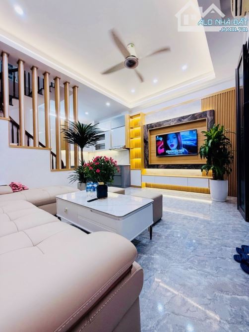 Bán nhà Bùi Xương Trạch, Thanh Xuân, gần ô tô, 35m2, 7.8 tỷ(CTL)