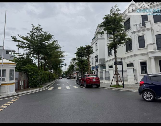 🏙️ 𝐂𝐚̆𝐧  mặt đường 𝐒𝐚𝐧 𝐇𝐨̂ (cầu rào 3 ) - 𝐕𝐢𝐧𝐡𝐨𝐦𝐞𝐬 𝐌𝐚𝐫𝐢𝐧𝐚, 100 𝐦𝟐