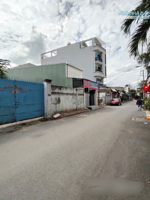 ĐẤT MTKD- NGAY CHỢ XÓM MỚI 90m2 HSXD 5 tầng đường xe tải 8m thông chỉ 8tỷ. X