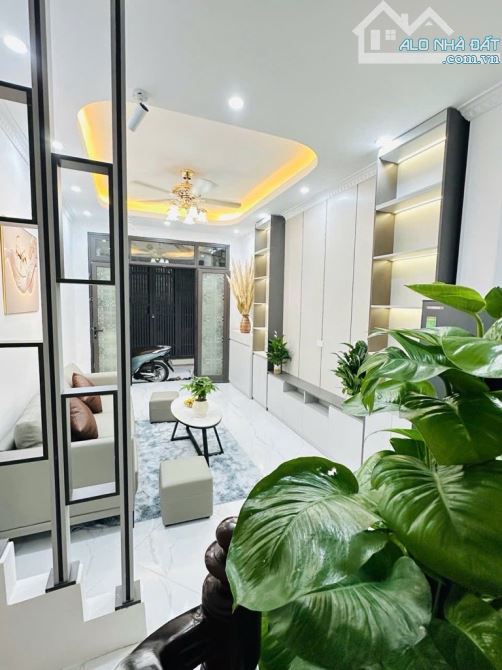 Bán nhà Minh khai, ngay gần Timecity, 30m2, nở hậu, ngõ thoáng