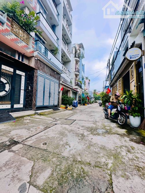 💥AN DƯƠNG VƯƠNG GIÁP RANH QUẬN 6 NHÀ 3 TẦNG - HẺM 6M - CHỈ NHỈNH 5 TỶ.  🌹 KHU DÂN TRÍ CA