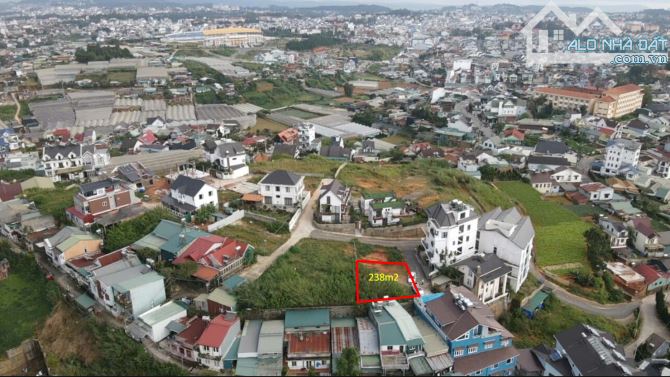 ✨ BÁN LÔ ĐẤT ĐẸP TẠI ĐỒI CAO THẮNG – ĐÀ LẠT  Vị trí: Đồi Cao Thắng, Phường 7, TP. Đà Lạt