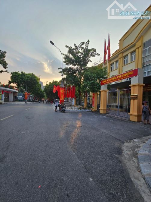 BÁN NHANH LÔ ĐẤT PHÚ THƯỢNG TÂY HỒ DT 60M MT 4.2M GIÁ 12.8 TỶ XÂY Ở VÍP.