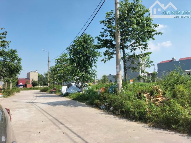 Bán lô trục thông Kinh Doanh thuộc Đồng Bé, Quang Châu, Bắc Giang (cũ) dt 72m2, mt 4m