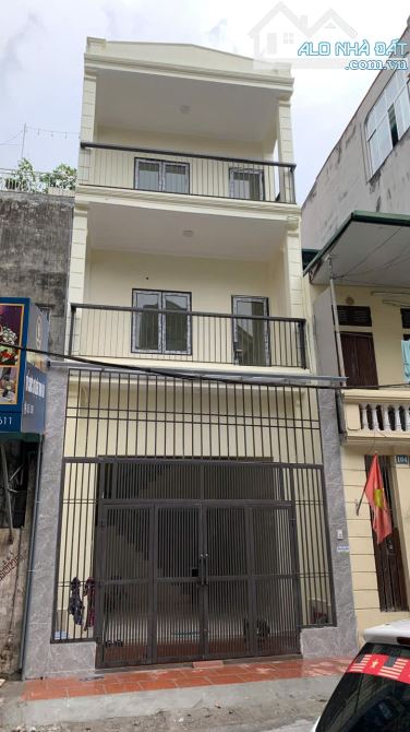 Cho thuê nhà nguyên căn ngõ 147 Tân Mai, 60m2x 3Tầng 4 ngủ 16 triệu