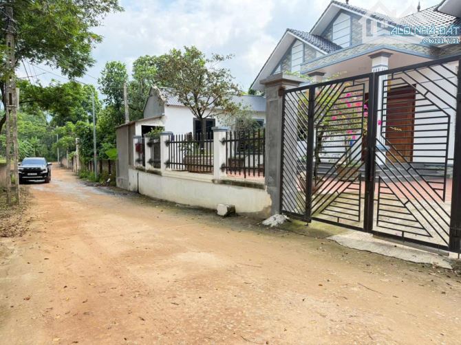 Chị gái em cần bán nhanh lô đất Làng Mạ, Tam Quan. Giá chỉ 690tr cho NDT rẻ nhất khu vực